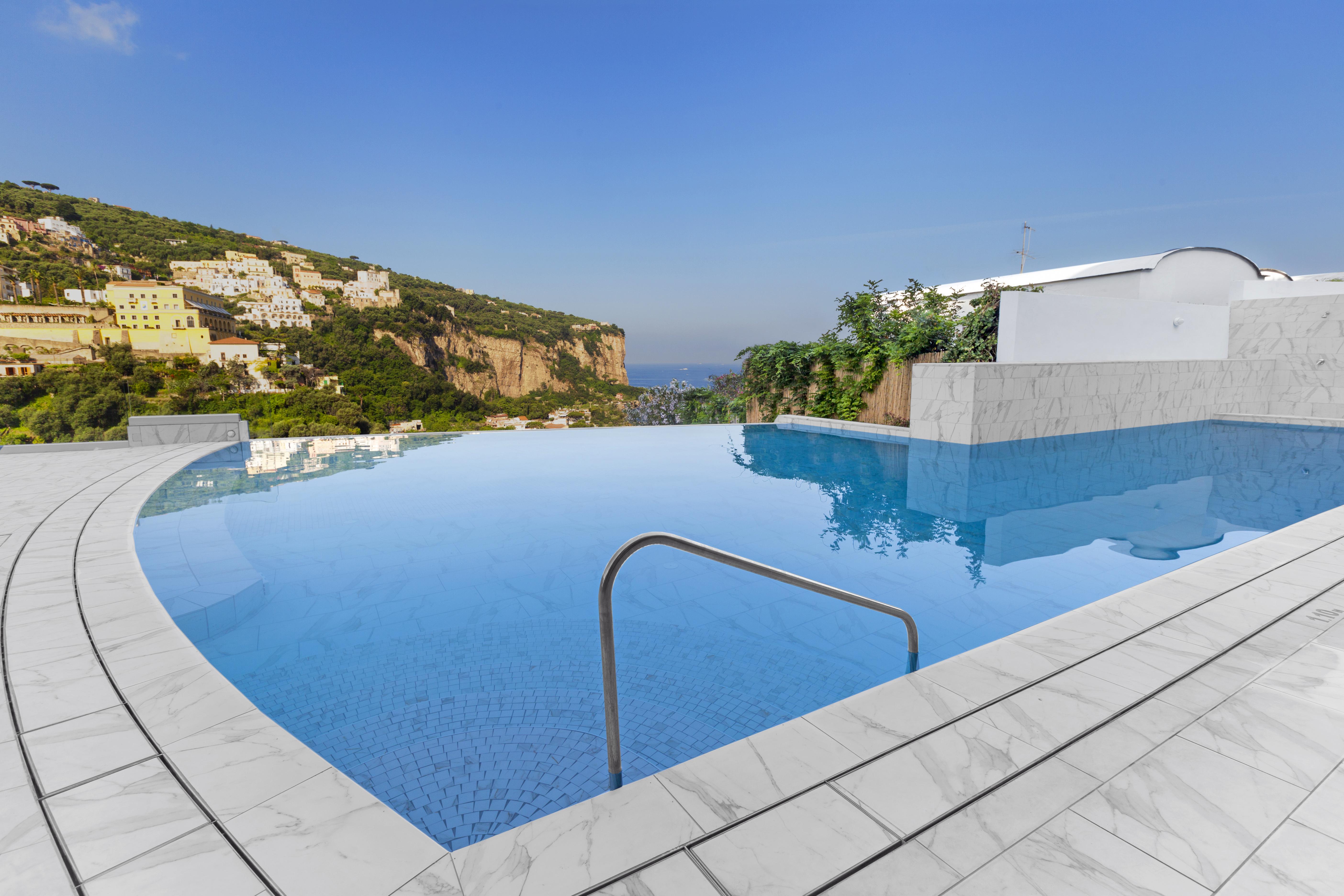 Hotel Mary Vico Equense Bagian luar foto