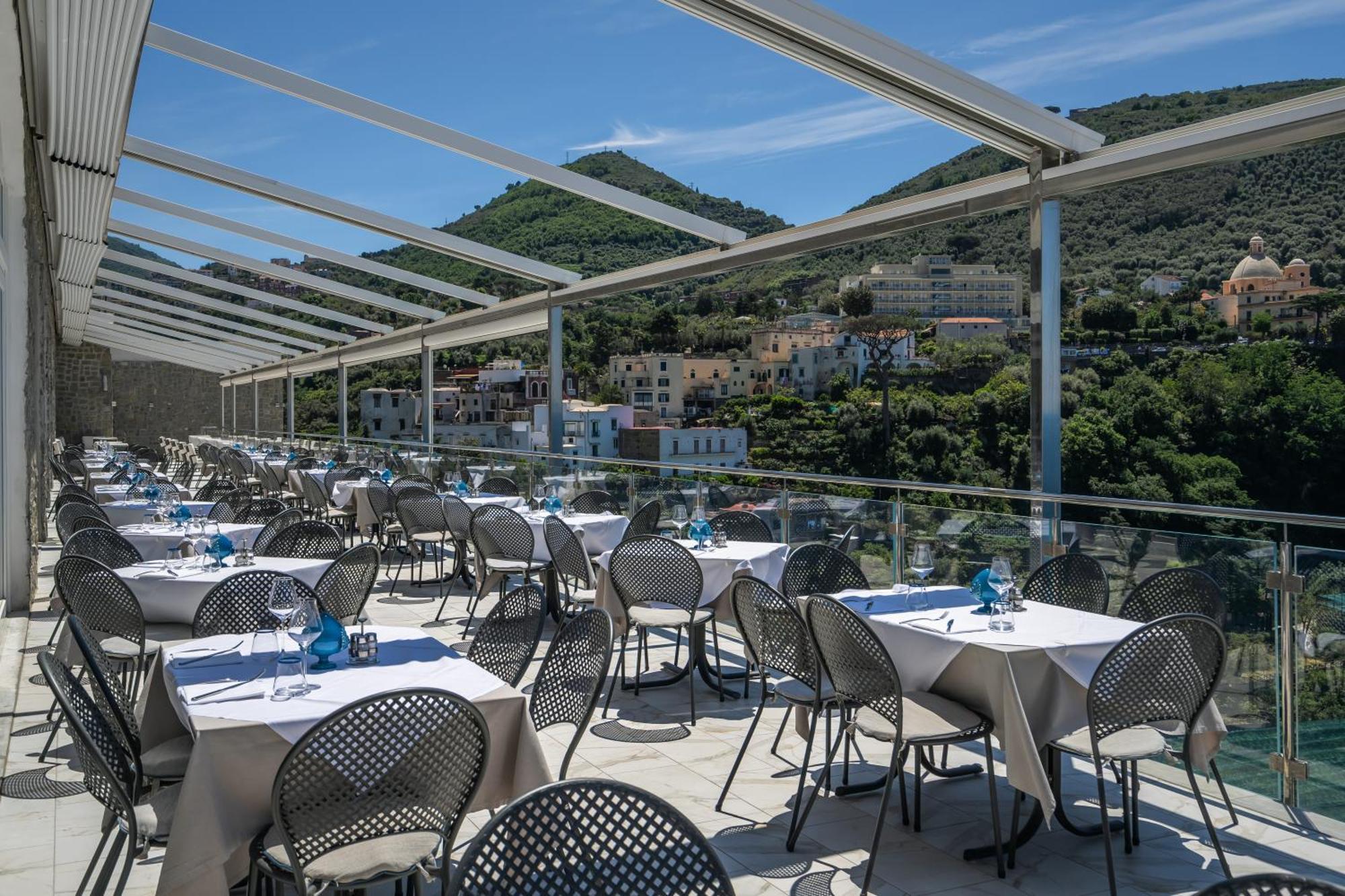 Hotel Mary Vico Equense Bagian luar foto