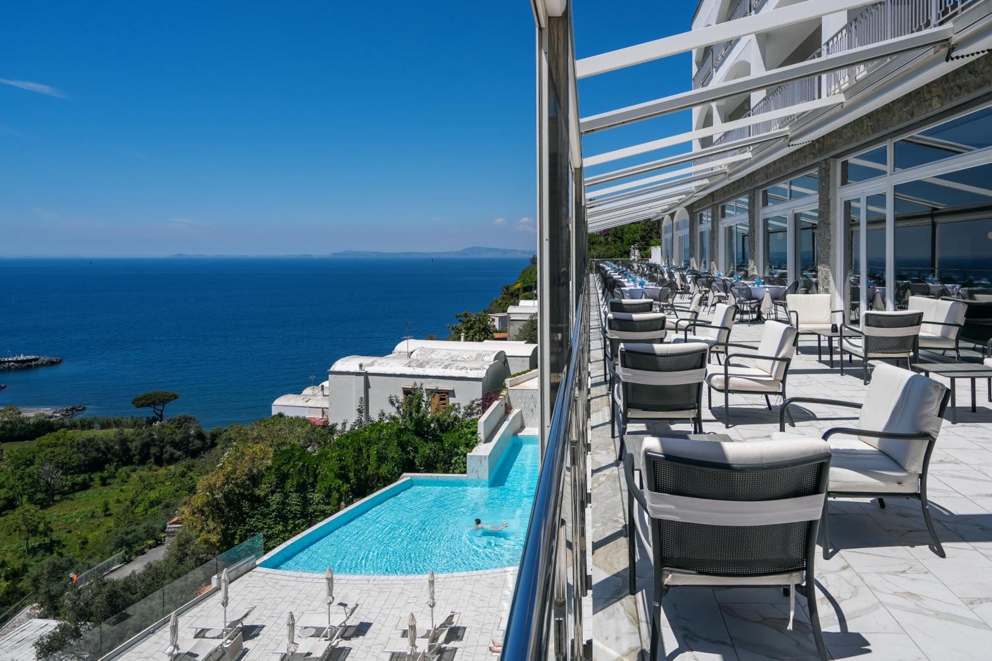 Hotel Mary Vico Equense Bagian luar foto
