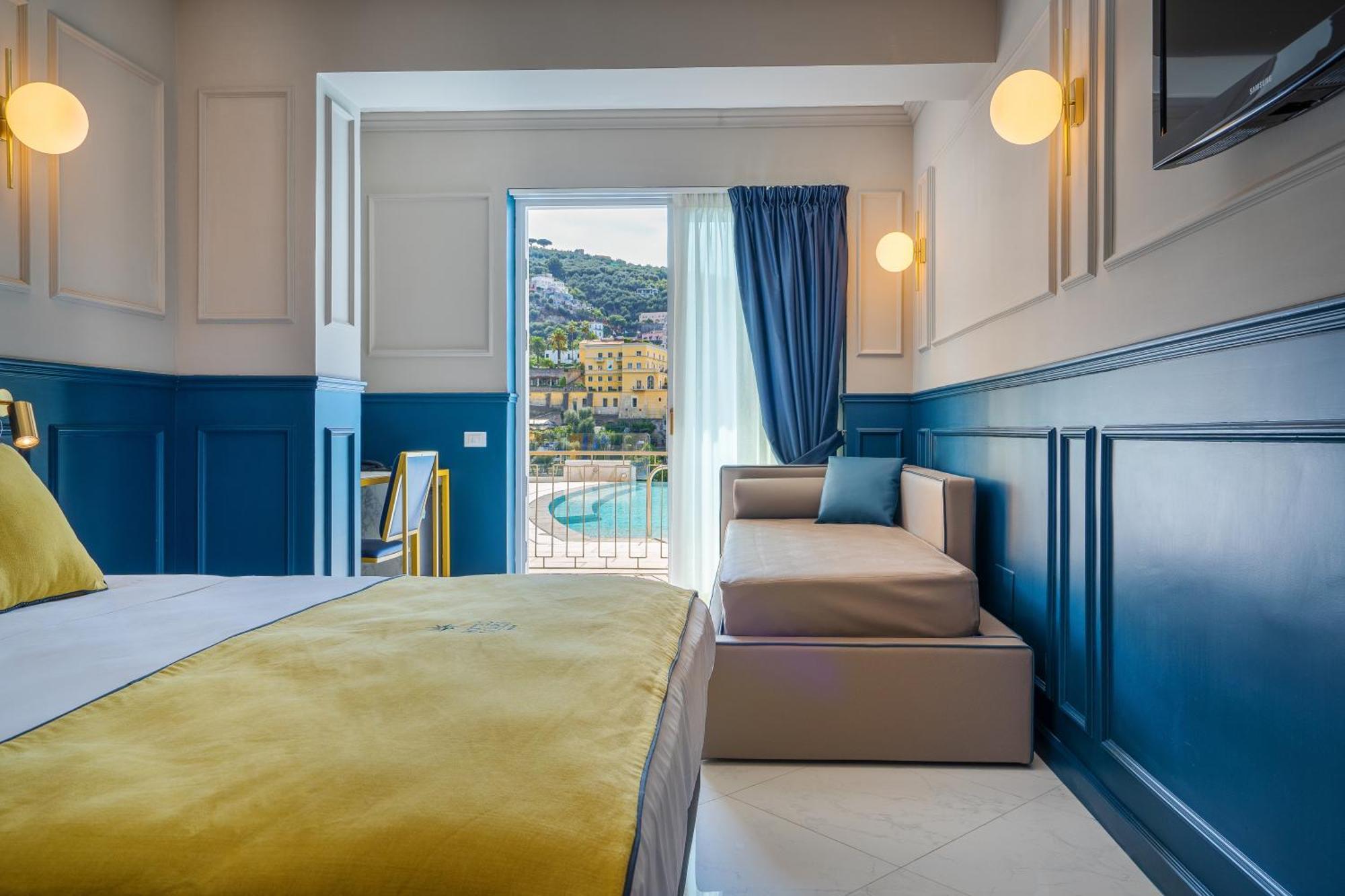 Hotel Mary Vico Equense Bagian luar foto